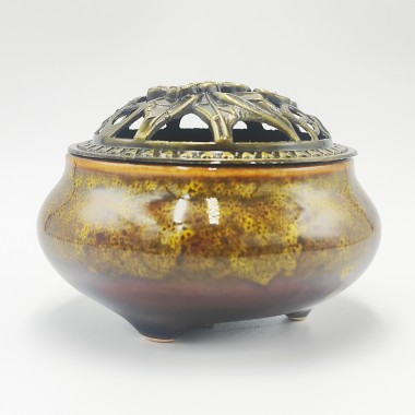 Ceramiczna kadzielnica brązowa Ceramiczna kadzielnica brązowa